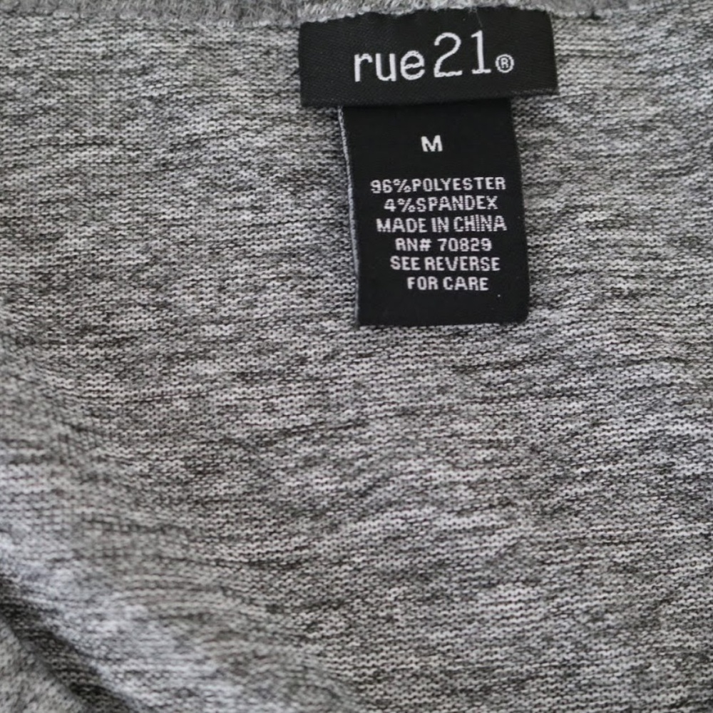 SOLD Rue 21 Grey Long Sleeve Sweater Top - Picture 6 of 6